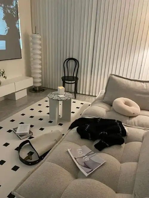 沙发 ##客厅沙发##夜晚的家