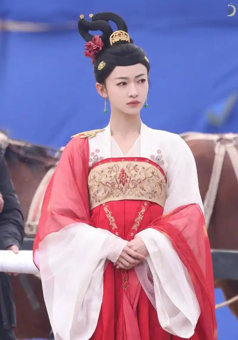 吴谨言新剧开机被嘲的造型,其实还挺好看的