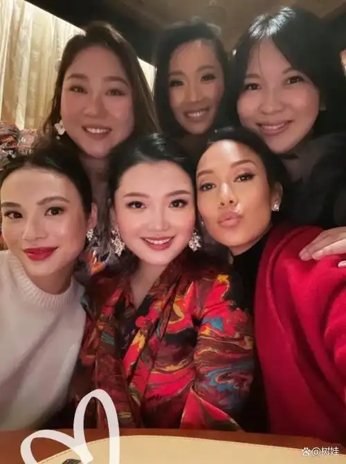 挺特别,以阶梯来说,她能称得上是顶级名媛,与林恬儿,郑志雯都是好闺蜜