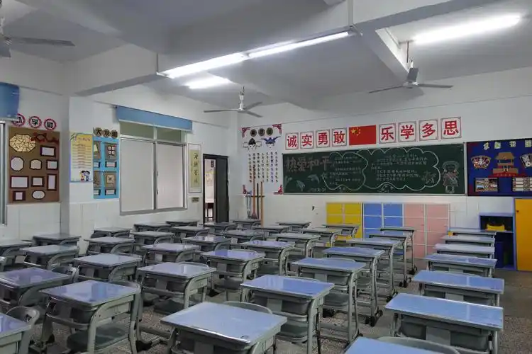 一面会说话的文化墙 政通小学第九届教室布置大赛纪实