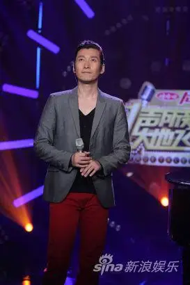 满江演绎粤语经典 隔空示爱相伴20年娇妻