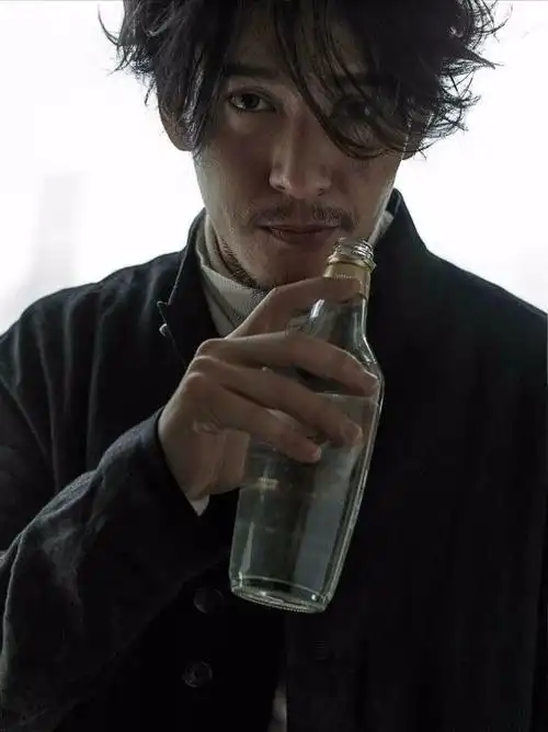 中国鲜肉转型日系雅痞大叔坐等掰弯日本网友