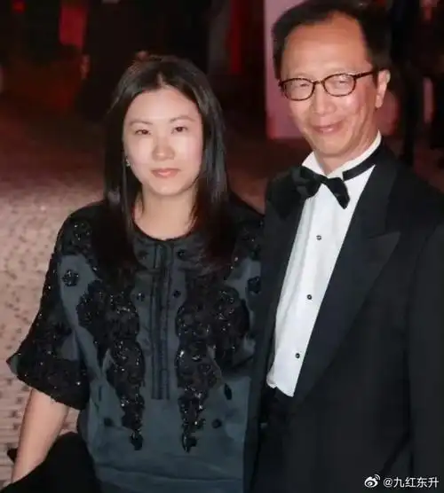 算命大师说陈慧珊不旺夫,等到了梁锦松和伏明霞结婚的消息