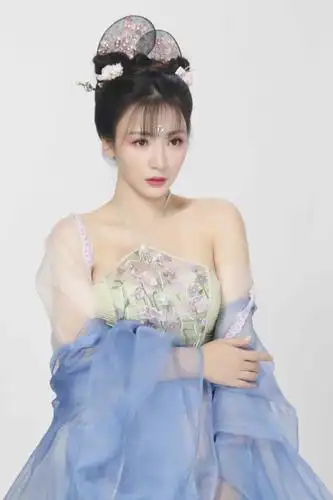 柳岩性感唯美古装图片手机壁纸(5张) - 手机壁纸 - 桌面天下(desktx.c