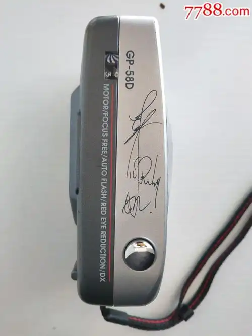 林心如签字版拍得丽相机