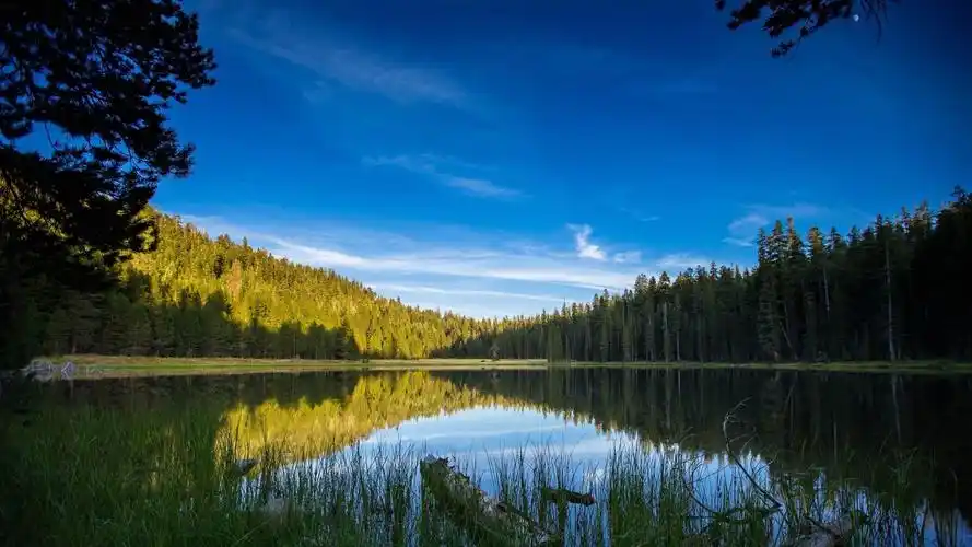 卢肯斯湖高清动态heic壁纸