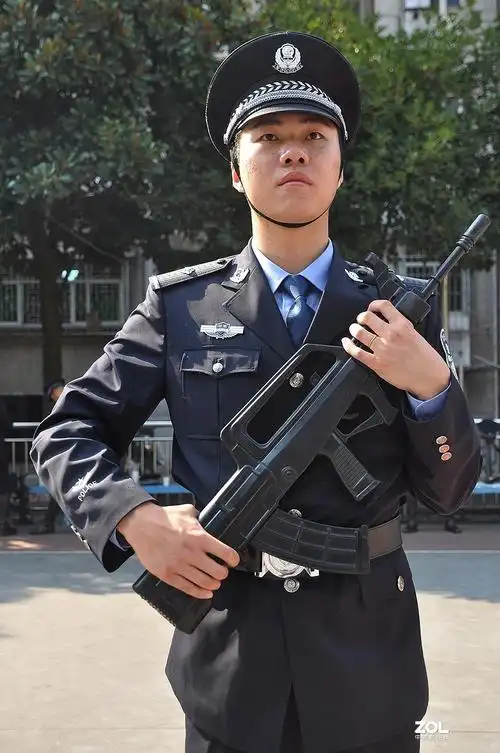 酷拍公安特警英姿飒爽