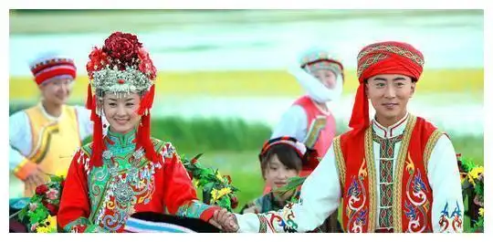 新还珠格格晴儿和箫剑异域服饰婚礼剧照赵丽颖美美哒