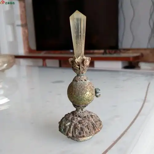 清五品官水晶朝冠顶