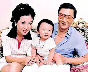 狄波拉和何鸿燊什么关系?狄波拉是谢贤的第几任妻子?