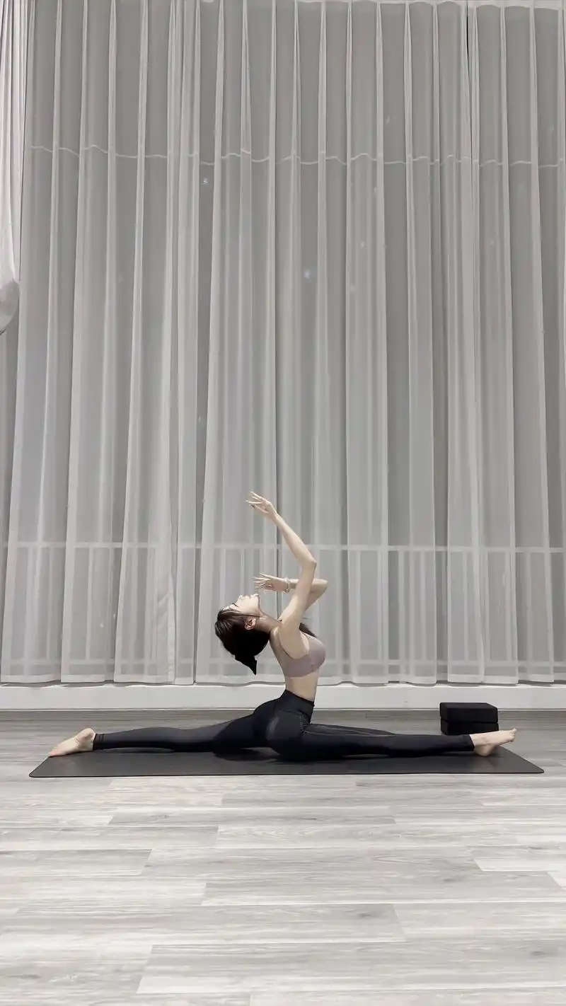 必看6015最详细的一字马教程,@ta一起练出女团腿吧#瑜伽健身 - 抖