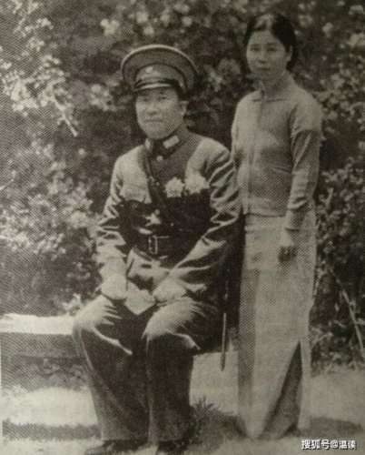 原创1949年杨虎城遗体被发现身旁是爱妻骨灰盒残酷真相被特务揭露
