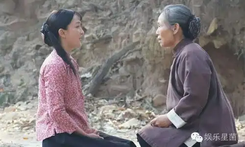 三妹开播苇青再现苦情戏双目失明泪流数