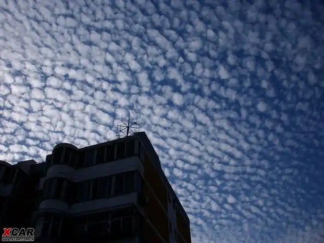 地震云?卷积云?北京2010年7月2日傍晚,地震前兆.2-6天后也许有地震?