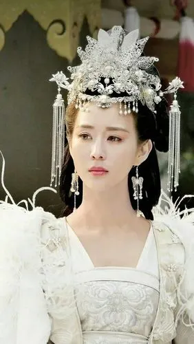 古装剧中清冷系造型张钧甯美到肝颤罗云熙简直比女星还好看