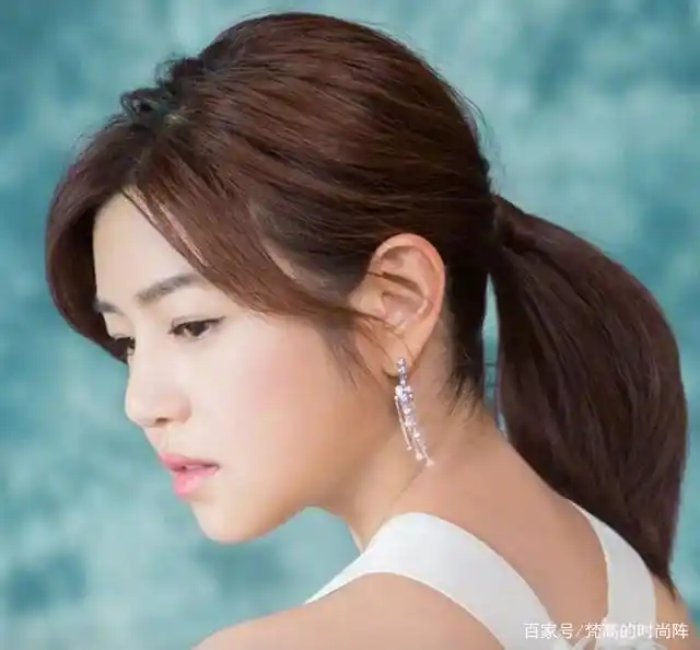 女生扎马尾时,尽量少犯这3个"错误"!看着显老还会增高发际线