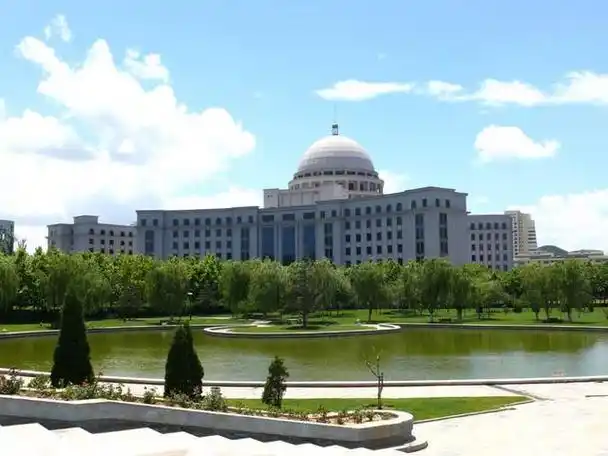 哈尔滨工业大学威海分校(哈工大威海)于2003年崭露头角,虽是哈工大的