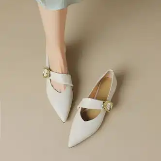 古鑫鳯轻奢品牌平跟单鞋女法式通勤百搭平底鞋复古低跟一字扣带尖头