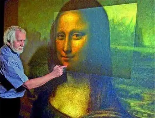蒙娜丽莎翻转过来后竟暗藏神秘的第二张脸原来我们一直理解错了