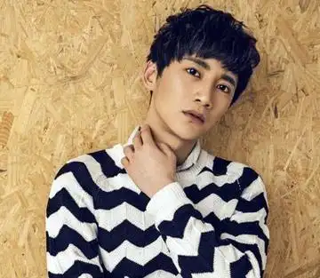 四方脸男生适合的发型图片 2017方脸男生新发型