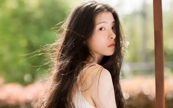 心理学男人眼里的女人味有三种特质先天缺失可后天养成