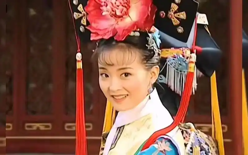 经典怀旧电视剧 #还珠格格 #晴儿 #王艳 音乐一响起,满满的回忆