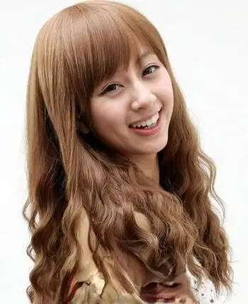 女生金栗色发型图片 尽显个性气息