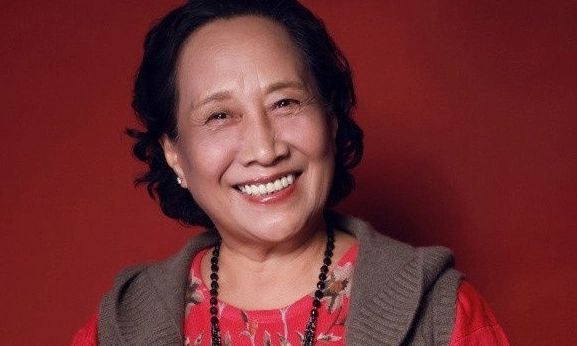 国家一级演员柏青,因病去世千人送别,23岁孙子更是国人的骄傲_腾讯