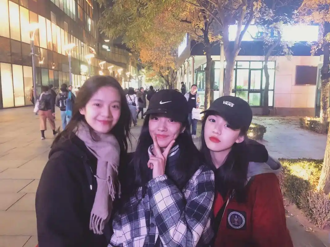 庄达菲李庚希向涵之傻傻分不清# 庄达菲李庚希向涵之傻傻分不清[瘟吵