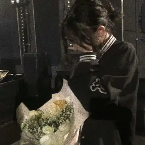 女生ins头像 骆驼淹死在海里_女生头像_我要个性网