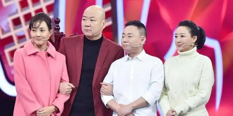 郭冬临的妻子也不是张凯丽,张凯丽现实中有自己的生活,她的老公是一位