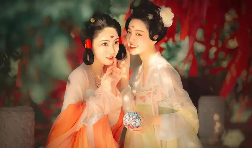 唯美汉服女装图片闺蜜电脑桌面壁纸是qq壁纸网免费提供好看的高清美女