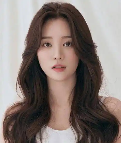 原创入秋打扮选对发型比长相重要这3款卷发正流行减龄还显脸小