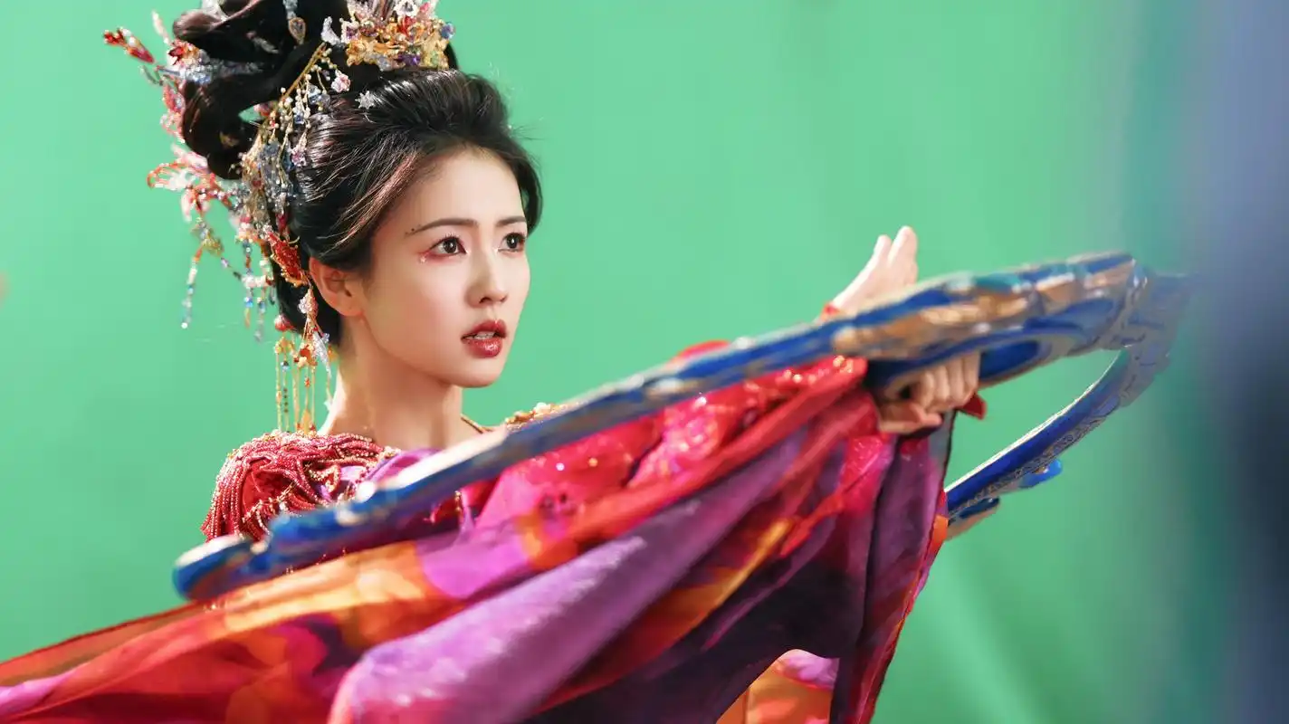 白鹿白月梵星杀青,天选古装美女上线,有望爆款