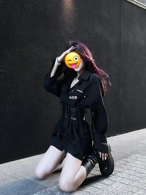 又是一个好看的酒红色太适合夏季了女团发色 深圳染发深圳接发 深圳