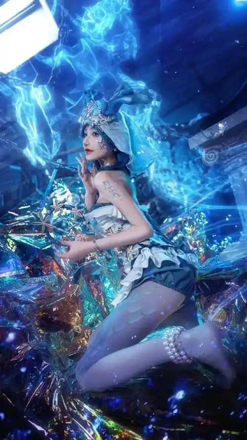 67cosplay丨第五人格朝圣者,看看渔女金皮的虚影,这双腿是真长_摄影