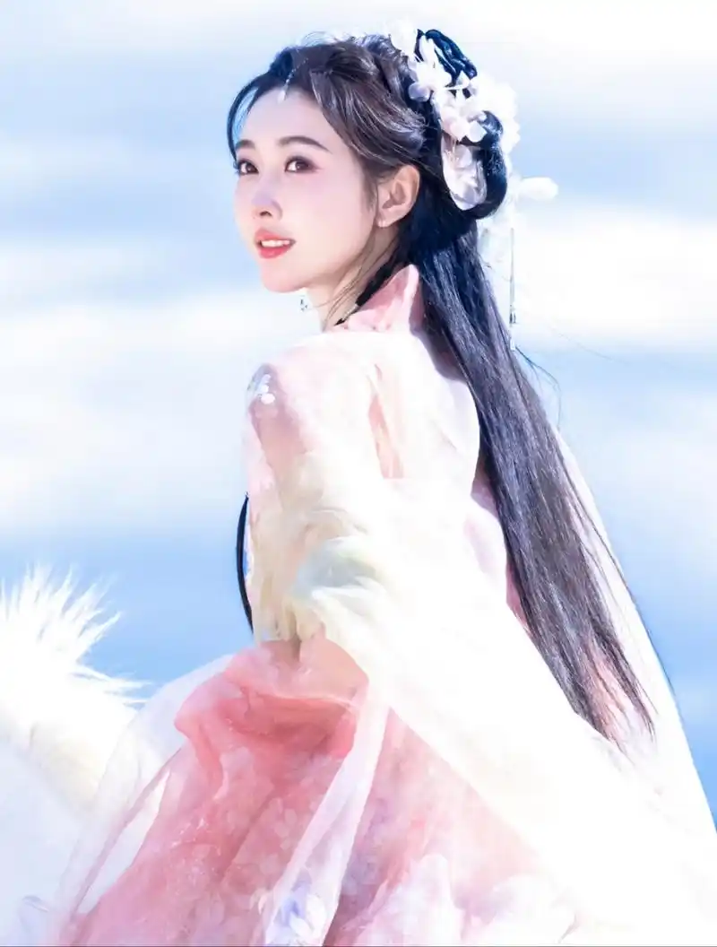 宣璐古装薄纱裙写真,美若天仙让人着迷,真的太美了!