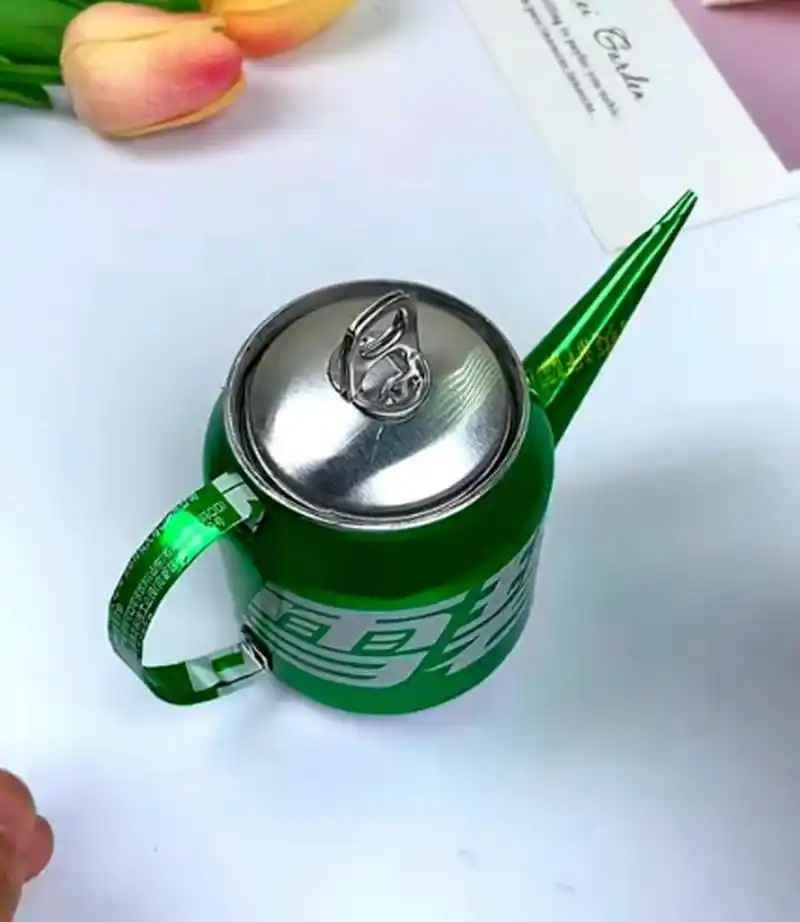 喝完雪碧的易拉罐不要自己扔掉,还可以做成茶壶!