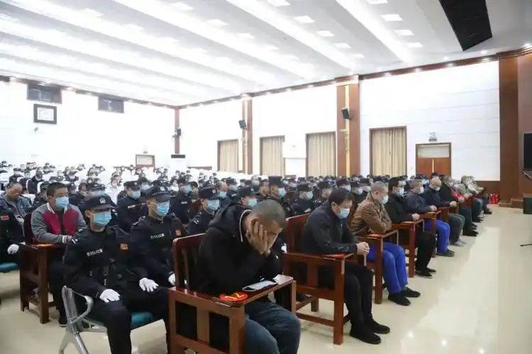 决胜扫黑除恶收官年鹤壁中院一审公开宣判牛某阿等42人涉黑案