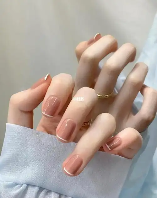 简单法式美甲款式