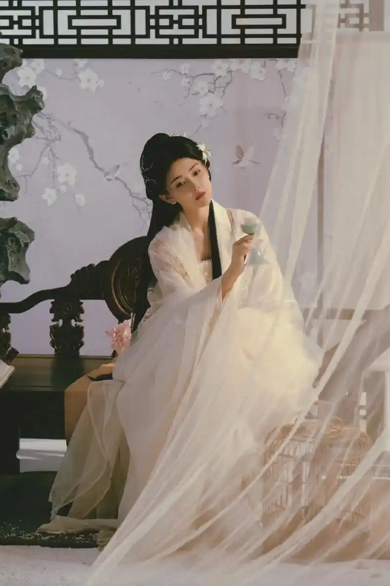 梁洁古装好美很甜最爱了