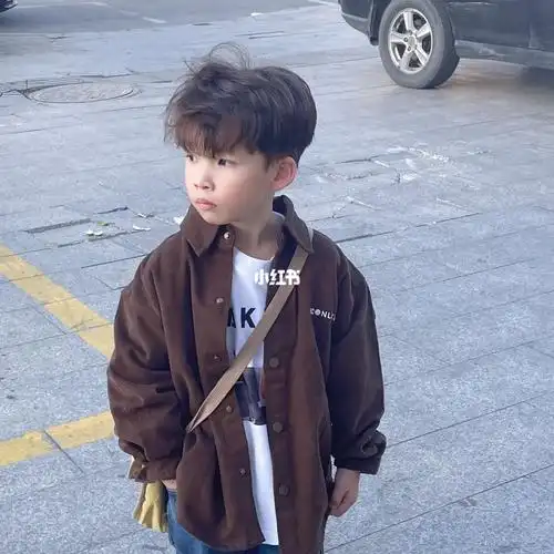 男孩子可以留长发嘛