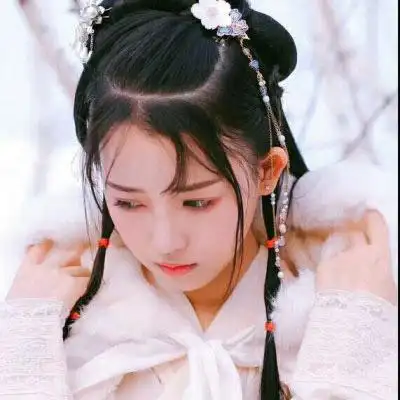 古风头像女唯美淡雅 仙气十足的白衣古风女子图片