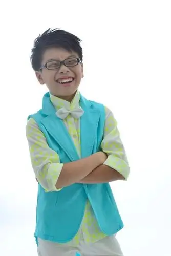 00后小张杰余家辉推出首支mv我很忙