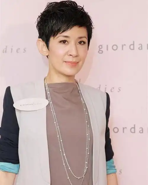 吴君如被男友背叛与好友梅艳芳反目为何