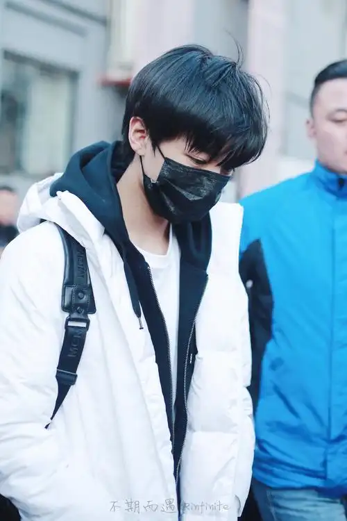 王俊凯2017223北影艺考三试crlogo