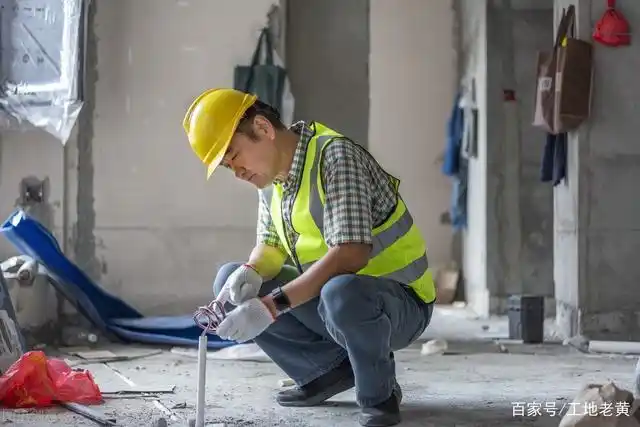 装修水电工师傅哪里找如何收取水电费水电安装工报价