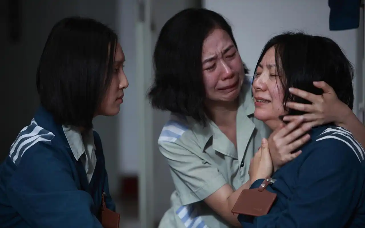 《爱回家》影视电脑桌面壁纸