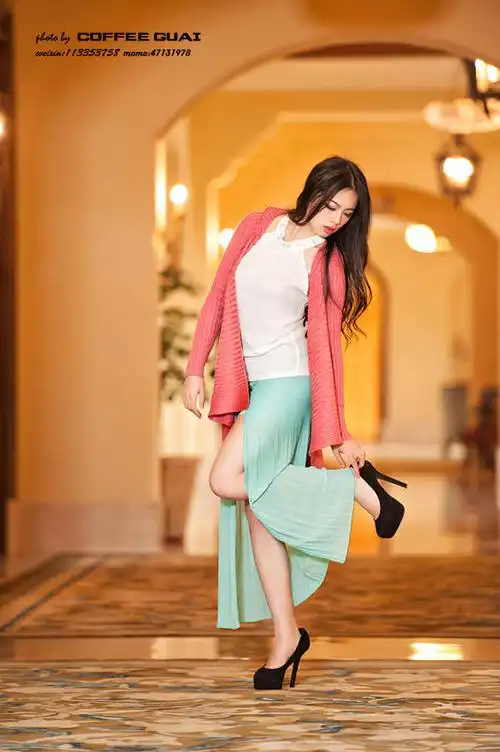 长裙飘飘美女 长腿高跟鞋mm