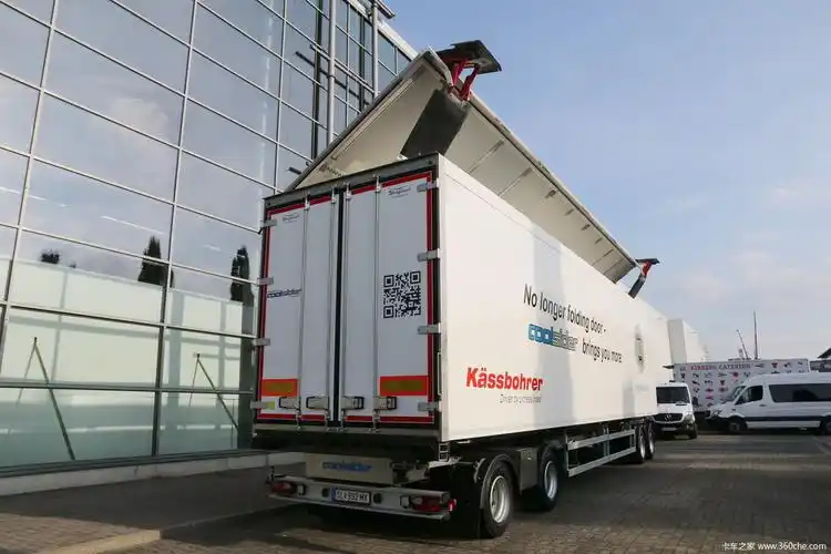 2016汉诺威车展飞翼冷藏厢展台